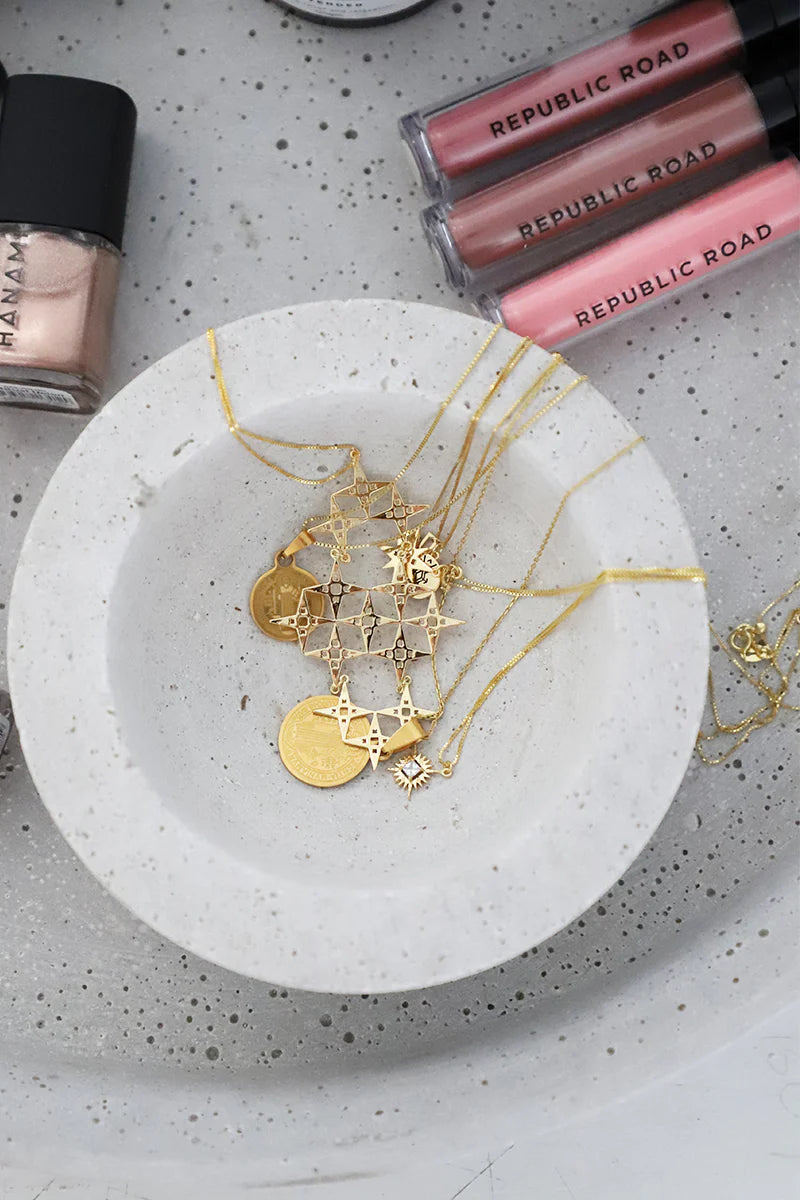 Concrete-look bowl