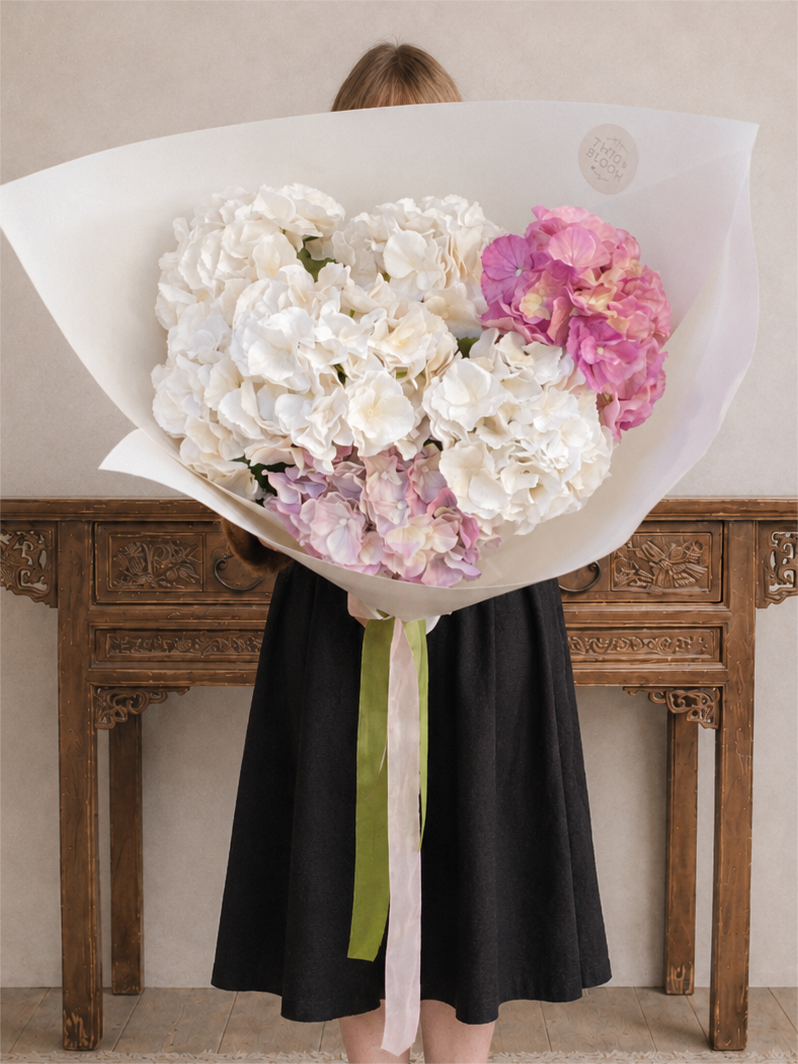 Hydrangea En Masse