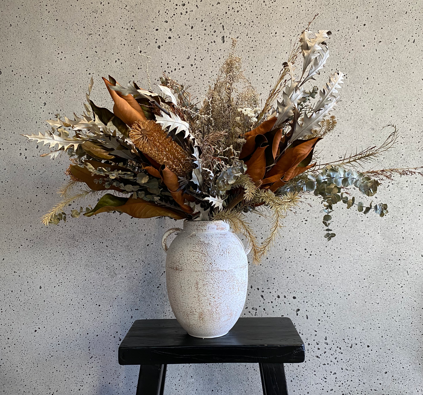Winter – dried flower arrangement