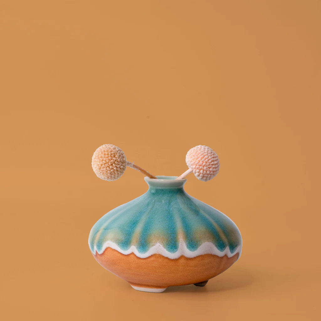Shelly Vase