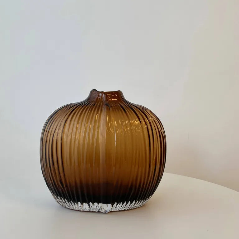 Shoulder Vase