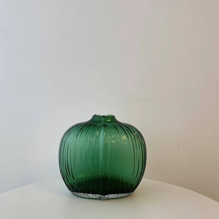 Shoulder Vase